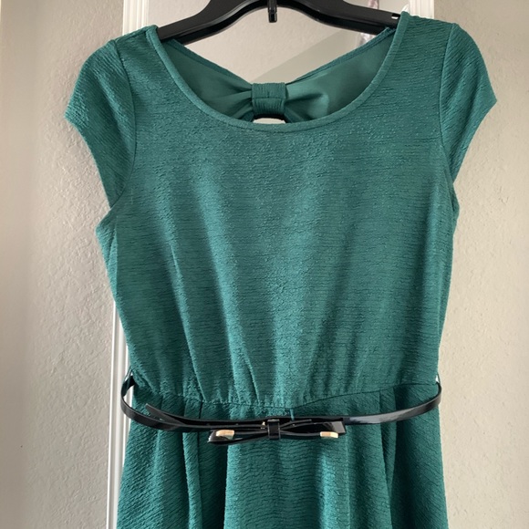 BCX Hunter Green Bow Detail Dress - Picture 2 of 5